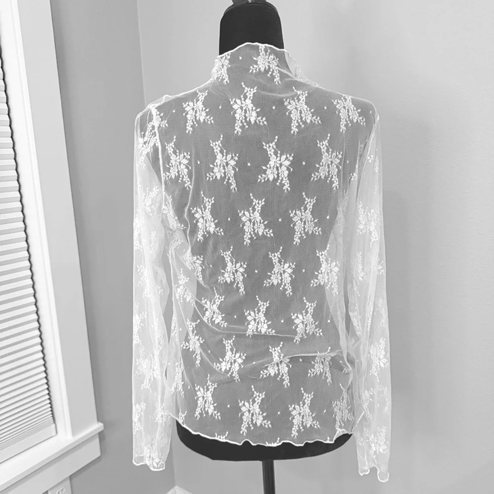 NWOT white lace see through floral long sleeve layering top size 2XL - Picture 4 of 6